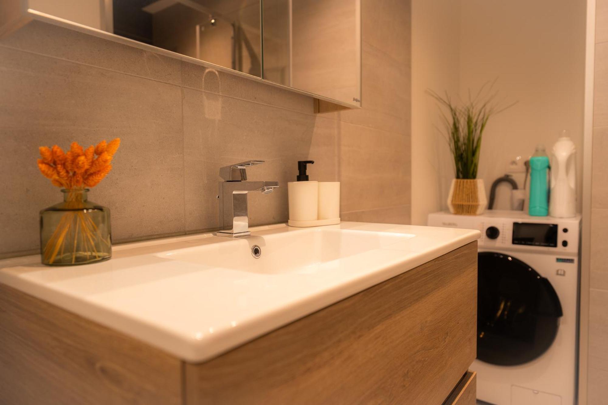 Appartement Cosy Pres De Tout ! モンス エクステリア 写真